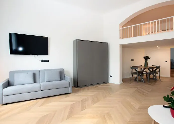 The Apartment House - Mezibranska