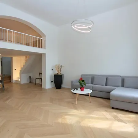 The Apartment House - Mezibranska Prague Exterior photo
